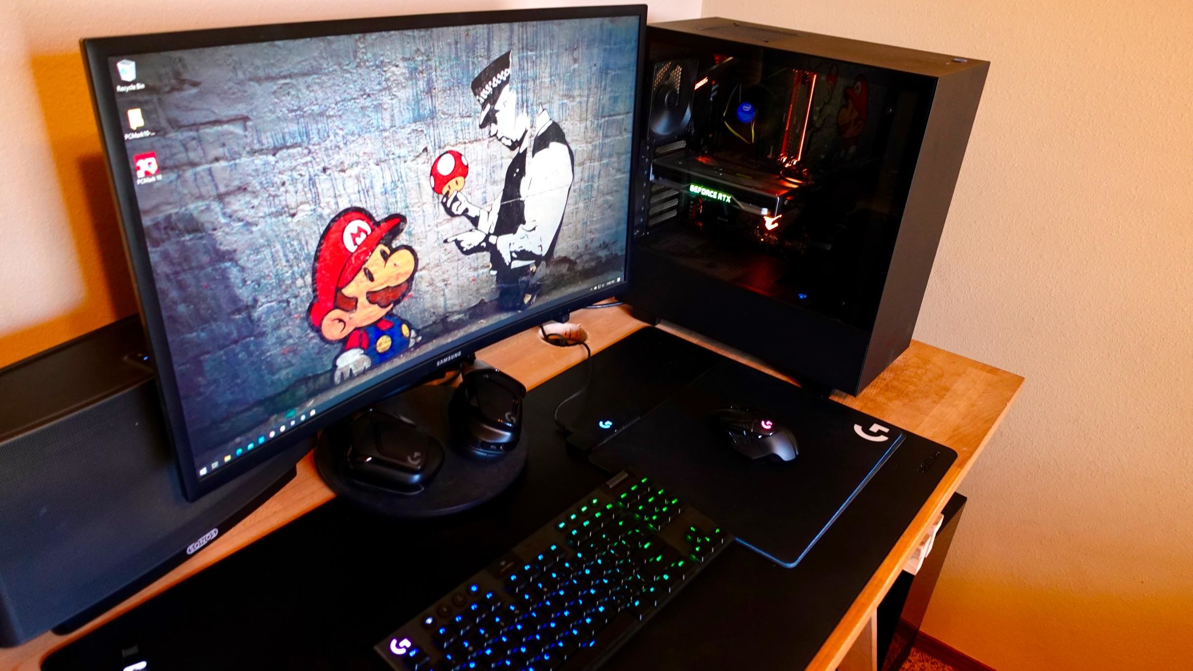 herný stolný počítač
