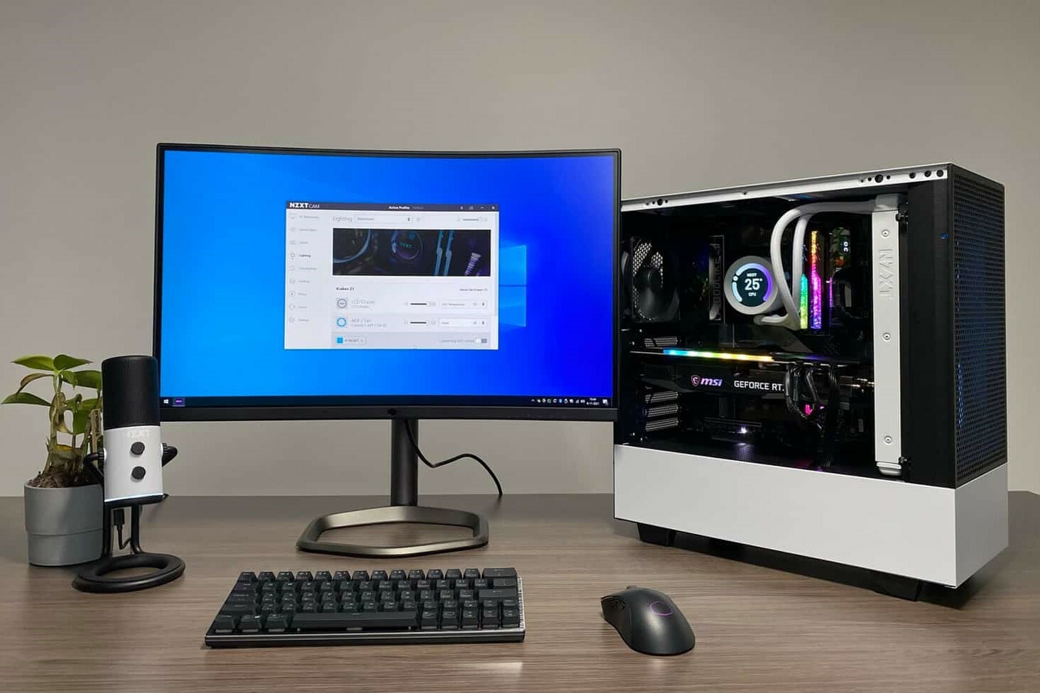 vlastný pc